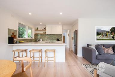 House For Sale - VIC - Somers - 3927 - Relaxed Luxury by the Sea  (Image 2)