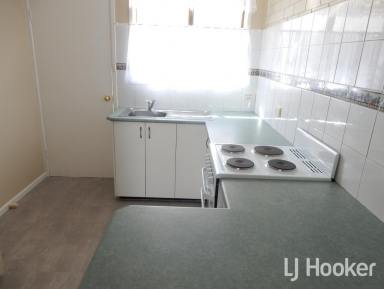 Unit For Lease - NSW - Inverell - 2360 - Tidy, Low Maintenace Unit  (Image 2)