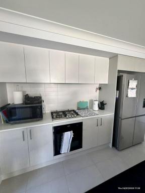 House For Lease - NSW - Old Bar - 2430 - MODERN FAMILY LIVING – STYLISH FOUR BEDROOM HOME  (Image 2)