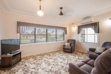 House For Sale - NSW - Grafton - 2460 - IMMACULATELY KEPT HOME IN SOUGHT AFTER LOCATION  (Image 2)