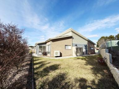 Retirement For Sale - NSW - Braidwood - 2622 - Retirement 3Br 2 Bathroom, Open Plan Haven + Courtyard in Historic Braidwood  (Image 2)