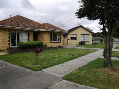 House Leased - VIC - Mordialloc - 3195 - 3 Bed House For Lease in Mordialloc: within 1km to the beach! (Image 2)