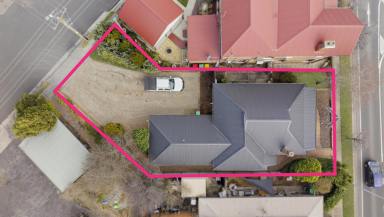 House For Sale - NSW - Lithgow - 2790 - Prime Investment Opportunity in the Heart of Lithgow  (Image 2)