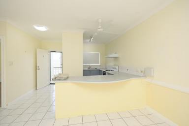 Unit For Lease - QLD - Manoora - 4870 - Refurbished Unit - Balcony - Single Garage - Pool  (Image 2)