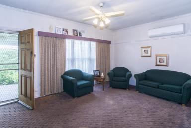 House Sold - VIC - Horsham - 3400 - Renovate for Profit/ Develope Site -919m2 site.  (Image 2)