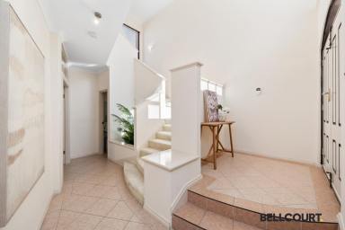 Townhouse For Sale - WA - Como - 6152 - LOW MAINTENANCE LIFESTYLE LIVING!  (Image 2)