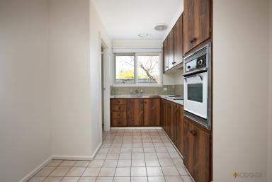 Unit For Lease - VIC - Mentone - 3194 - BRIGHT & SUNNY | LOW MAINTENANCE | CONVENIENT LOCATION  (Image 2)