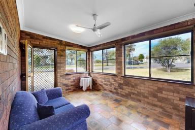 House For Sale - NSW - Merriwa - 2329 - Spacious Family Home in great location!  (Image 2)