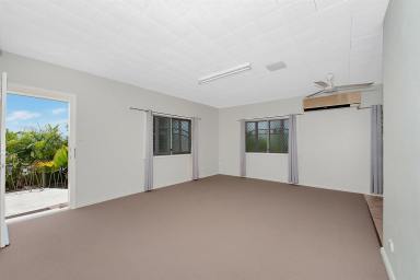 House For Lease - QLD - Edmonton - 4869 - Unique 6 Bedroom Home - 3 Bay Shed - Large Block  (Image 2)