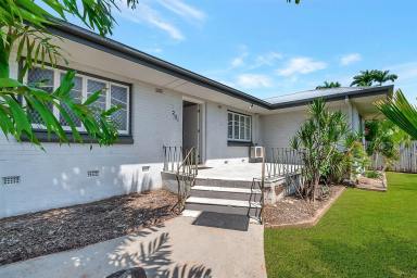 House For Lease - QLD - Edmonton - 4869 - Unique 6 Bedroom Home - 3 Bay Shed - Large Block  (Image 2)