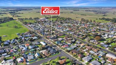House For Sale - VIC - Yarram - 3971 - MODERN COMFORT, LARGE SHEDDING, BRILLIANT LIFESTYLE  (Image 2)