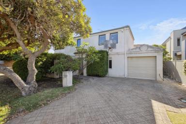 Townhouse For Sale - WA - Scarborough - 6019 - Stylish Coastal Living in the Heart of South Scarborough  (Image 2)