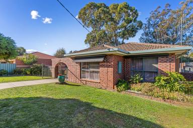 House For Sale - VIC - Strathdale - 3550 - Strathdale Family Gem  (Image 2)