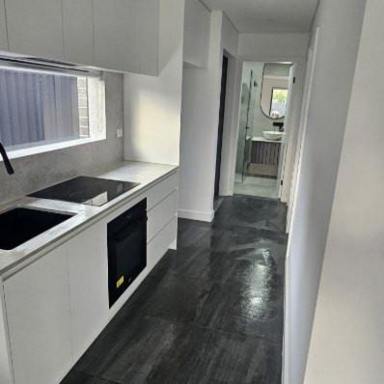 House Leased - NSW - Condell Park - 2200 - House huge yard near new tiled floors  (Image 2)