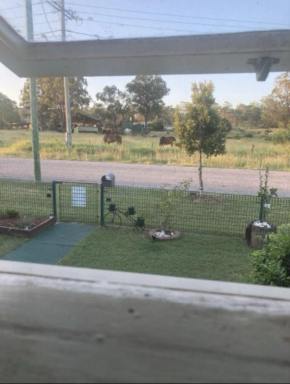House For Sale - QLD - Yarraman - 4614 - Charming Yarraman Workers Cottage in country town!  (Image 2)
