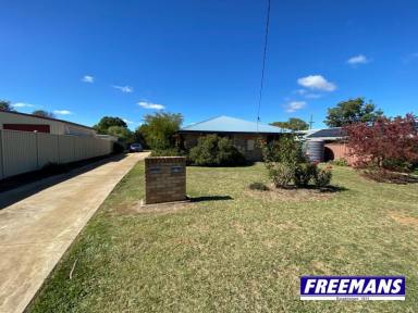 Unit For Lease - QLD - Kingaroy - 4610 - Lovely Brick Duplex, Prime Location  (Image 2)