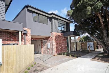 Townhouse For Sale - VIC - Cranbourne - 3977 - Brand New, Stylish Townhouse in Prime Location  (Image 2)