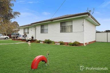 House For Sale - NSW - Westdale - 2340 - 3 Bedroom House - Westdale  (Image 2)