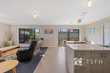 Townhouse For Sale - VIC - Maiden Gully - 3551 - Low-Maintenance Living in Maiden Gully  (Image 2)