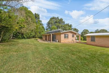 House For Lease - QLD - Lake Macdonald - 4563 - Power and Water Included - Lowest 3 Bedroom Home in the Heart of Lake MacDonald  (Image 2)