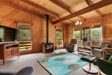 House For Sale - VIC - Woodside - 3874 - CEDAR FAMILY HOME WITH 5 ACRES  (Image 2)