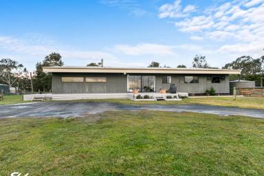 House For Sale - VIC - Woodside - 3874 - FIVE ACRES OF POSSIBILITY - LIFESTYLE MEETS LOCATION  (Image 2)