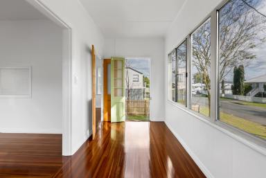 House For Sale - QLD - South Mackay - 4740 - MOVE IN READY - HIGHSET FAMILY HOME!  (Image 2)