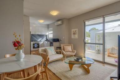 Unit For Sale - WA - Redcliffe - 6104 - Modern, Low-Maintenance Living With Solid Returns  (Image 2)