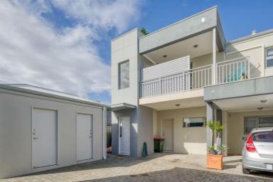 Unit For Sale - WA - Redcliffe - 6104 - Modern, Low-Maintenance Living With Solid Returns  (Image 2)