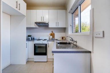 Unit For Lease - VIC - Parkdale - 3195 - IDEAL LOCATION | BEACHSIDE CONVENIENCE  (Image 2)