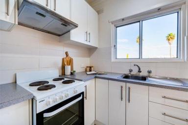 Unit For Lease - VIC - Parkdale - 3195 - IDEAL LOCATION | BEACHSIDE CONVENIENCE  (Image 2)