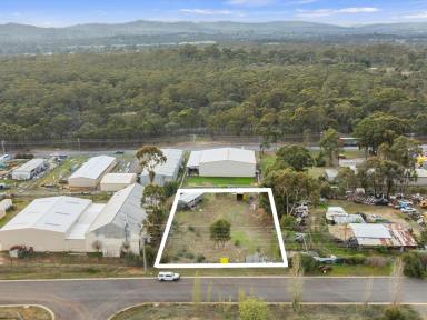 Industrial/Warehouse Auction - VIC - Seymour - 3660 - SNAP IT UP! AUCTION FRI 15 AUGUST AT 12PM  (Image 2)