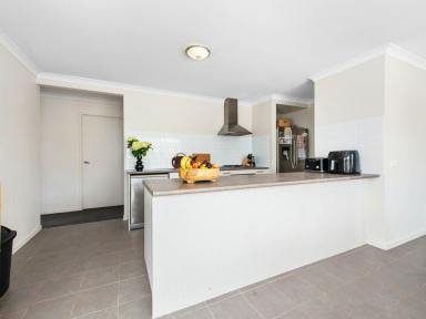 House For Lease - VIC - East Bairnsdale - 3875 - FOUR BEDROOM HOME IN EAST BAIRNSDALE  (Image 2)