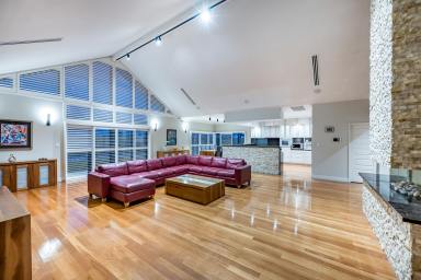 House For Sale - WA - Iluka - 6028 - MAJESTIC ELEGANCE MEETS TIMELESS CHARM  (Image 2)