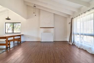 House For Lease - QLD - Vale View - 4352 - Tranquil Acreage Living with Sheds Galore  (Image 2)