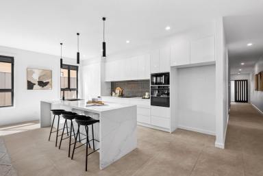 House For Sale - VIC - Golden Square - 3555 - Sophistication and Luxury  (Image 2)