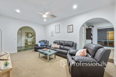 House For Sale - VIC - Mildura - 3500 - Comfort, Space & A Great Court Location  (Image 2)