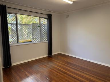 Flat For Lease - NSW - Taree - 2430 - Two-Bedroom Unit with Spectacular Manning River Views!  (Image 2)