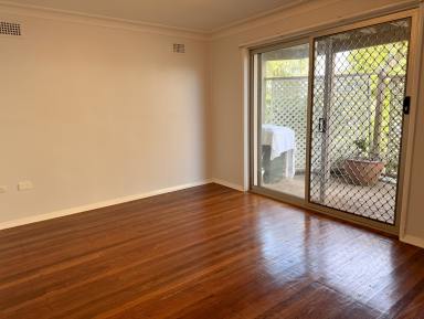 Flat For Lease - NSW - Taree - 2430 - Two-Bedroom Unit with Spectacular Manning River Views!  (Image 2)