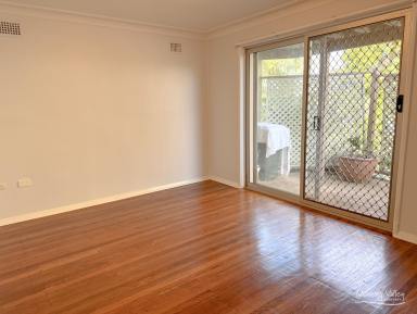 Flat For Lease - NSW - Taree - 2430 - Two-Bedroom Unit with Spectacular Manning River Views!  (Image 2)