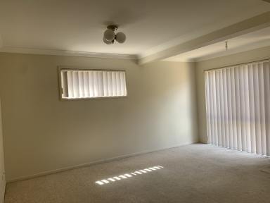 Townhouse Leased - NSW - Tamworth - 2340 - TWO BEDROOM TOWNHOUSE IN QUIET STREET OF WEST TAMWORTH  (Image 2)