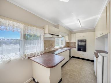 House For Sale - NSW - Tumut - 2720 - Live in or Invest!  (Image 2)