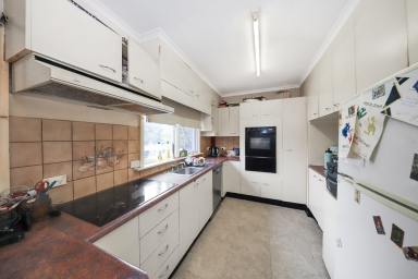 House For Sale - NSW - Tumut - 2720 - Live in or Invest!  (Image 2)