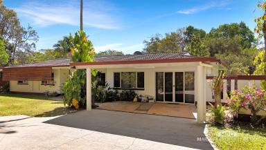 House For Sale - QLD - Mareeba - 4880 - PRIVATE, SOLID & MADE FOR ENTERTAINING  (Image 2)