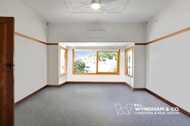 House For Sale - VIC - Bairnsdale - 3875 - Three Bedroom Home, 500 Metres from Railway Sation and CBD.  (Image 2)