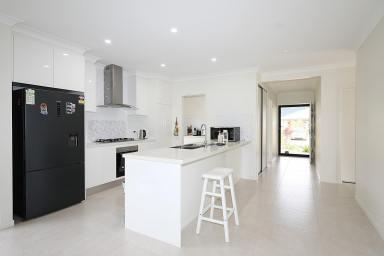 House For Lease - QLD - Mount Peter - 4869 - Beautiful Home - As New - Fully Airconditioned - Butler Pantry - Available 18 Aug  (Image 2)