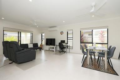 House For Lease - QLD - Mount Peter - 4869 - Beautiful Home - As New - Fully Airconditioned - Butler Pantry - Available 18 Aug  (Image 2)