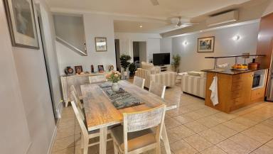 Townhouse For Lease - QLD - Clifton Beach - 4879 - Luxury Beachfront Townhouse in Prestigious Lahania Residences  (Image 2)