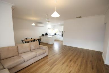 House For Sale - VIC - Rochester - 3561 - STYLISH, SPACIOUS & RENOVATED- 2-BEDROOM UNIT IN PRIME LOCATION  (Image 2)