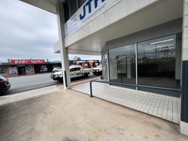 Office(s) For Lease - QLD - Mackay - 4740 - PRIME CBD LOCATION WITH HIGH FLOW LOCAL TRAFFIC  (Image 2)